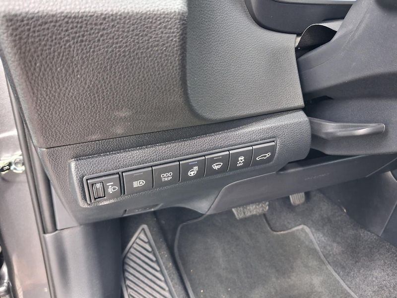 Toyota Corolla 1.8 HSD e-CVT GR Sport - fotka 13 z 24