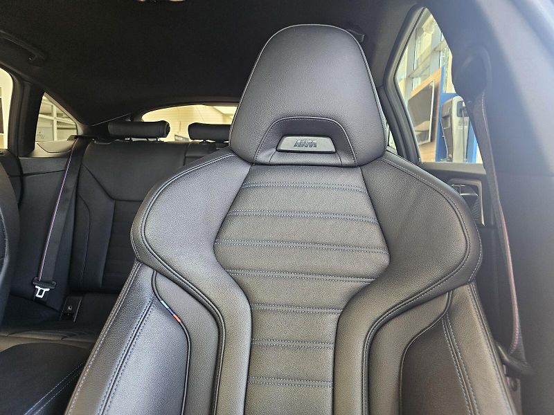 BMW Řada 4 M440i xDrive - fotka 15 z 36