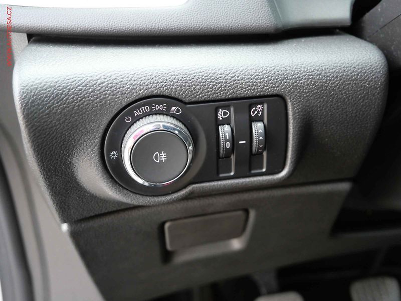 Opel Astra (2011) 1.4 i, AC, výhřev sed - fotka 15 z 19