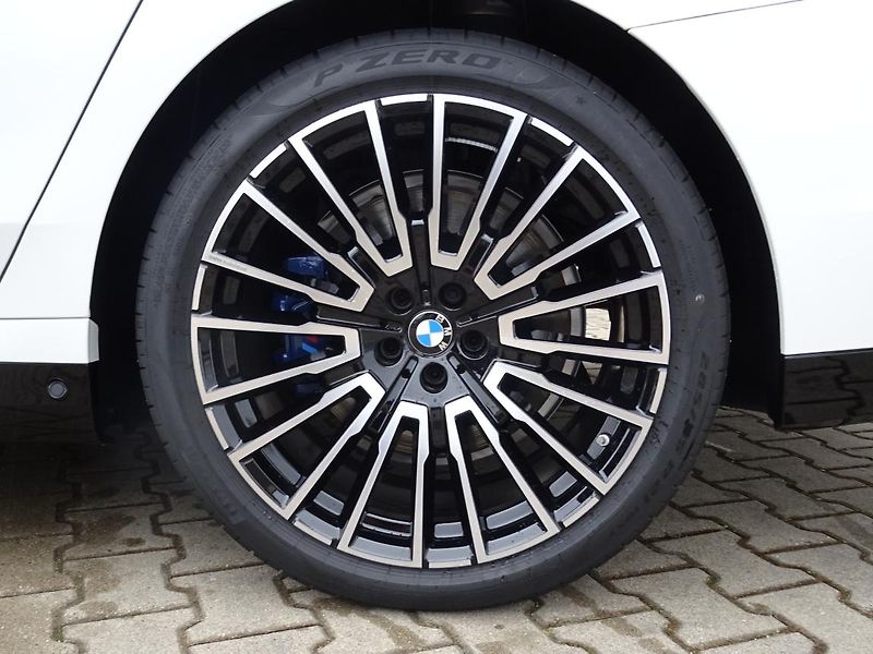 BMW Řada 7 740d xDrive Sedan - fotka 8 z 8