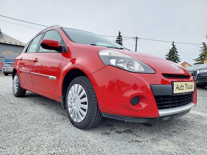 Renault Clio GRANDTOUR 1.2 i 16V ČR 1.majit - fotka 27 z 41