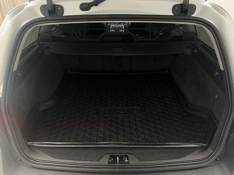 Volvo XC70 D4 AWD MOMENTUM AUT - fotka 5 z 44
