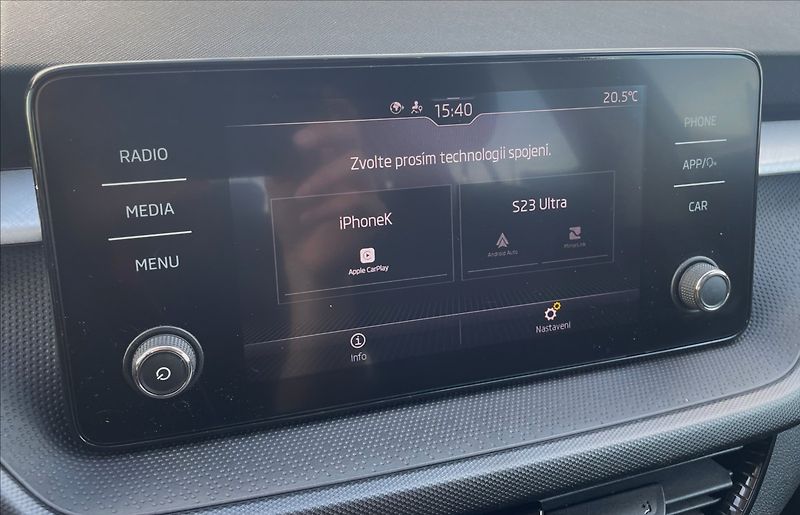 Škoda Fabia 1,0 tsi Edition 110 81kw po se - fotka 16 z 23