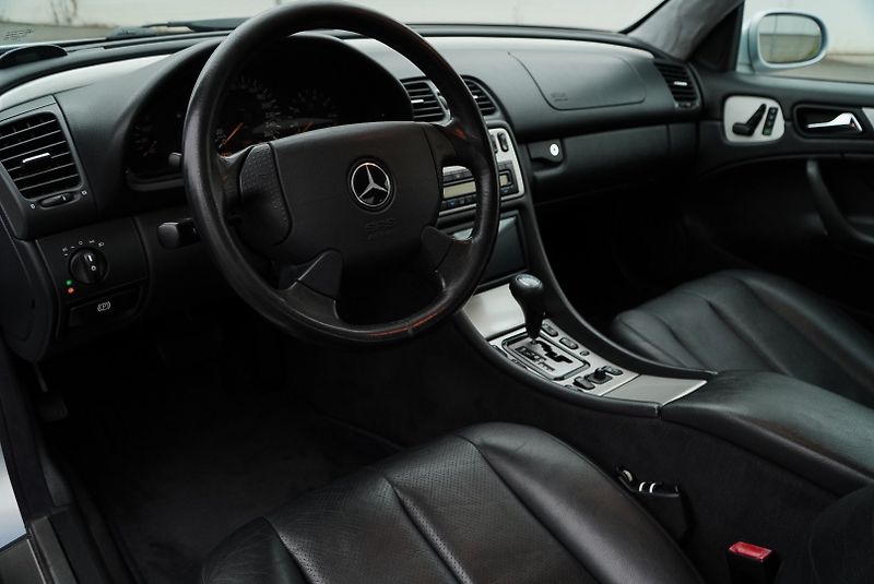 Mercedes-Benz CLK 430 V8 AMG orig. - fotka 32 z 37