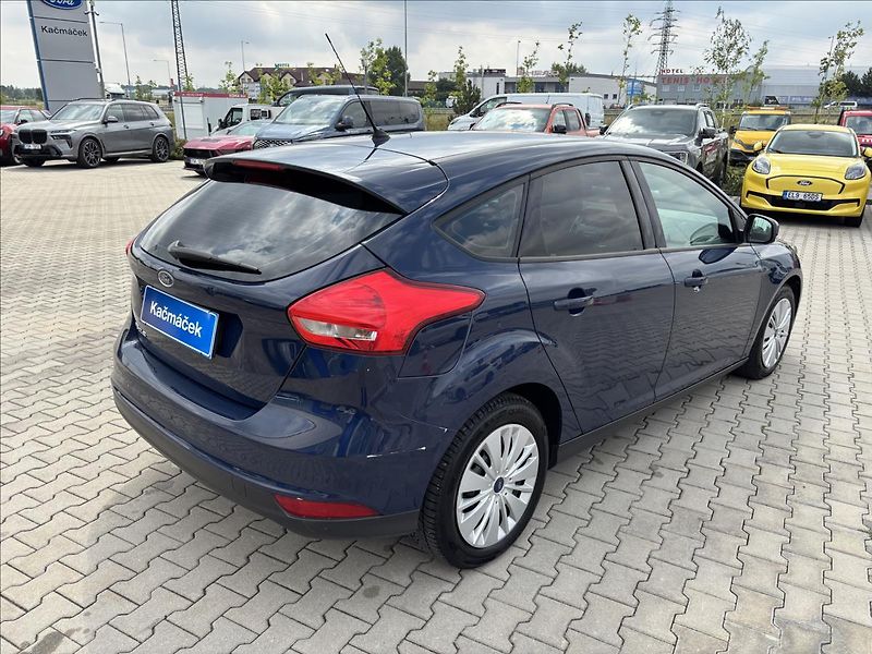 Ford Focus 1,6 Duratec Ti-VCT 77kW Trend - fotka 5 z 33