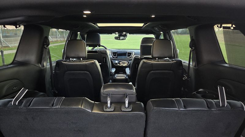 Chrysler Pacifica 3,6L 211 kW,Limited 7 míst,LPG - fotka 17 z 48