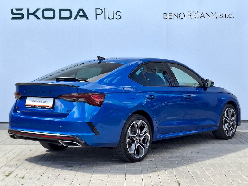 Škoda Octavia (2020) iV RS DSG 1,4TSi 180kW - fotka 2 z 35