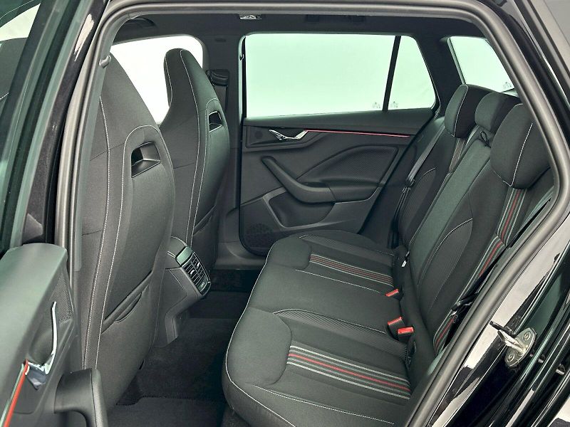 Škoda Kamiq (2025) DSG 1.0TSI 85kW Monte Carlo - fotka 8 z 33