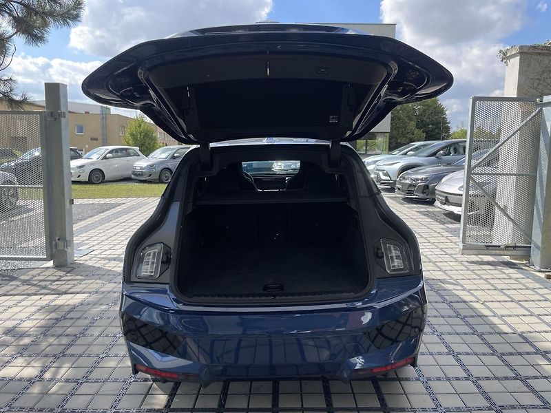 BMW Ostatní xDrive40 H&K REZERVACE - fotka 37 z 43