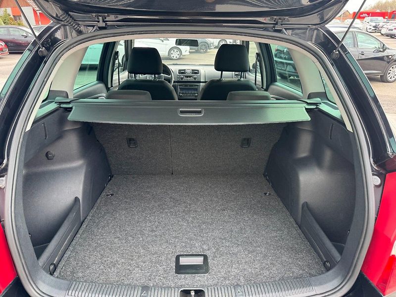 Škoda Fabia (2012) Family + 1.2 TSI 63kW - fotka 22 z 33