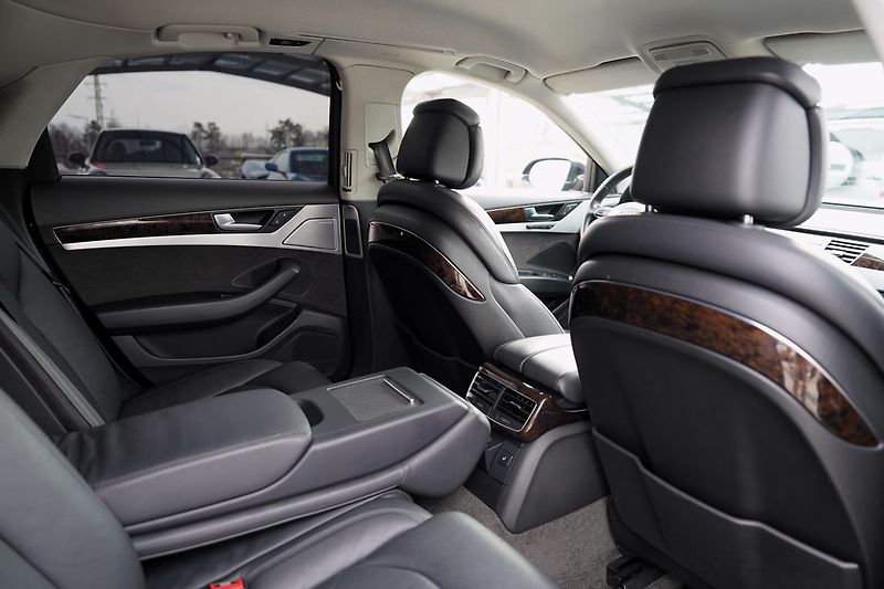 Audi A8 3.0 TFSI Quattro/Tiptr./290 PS - fotka 28 z 50