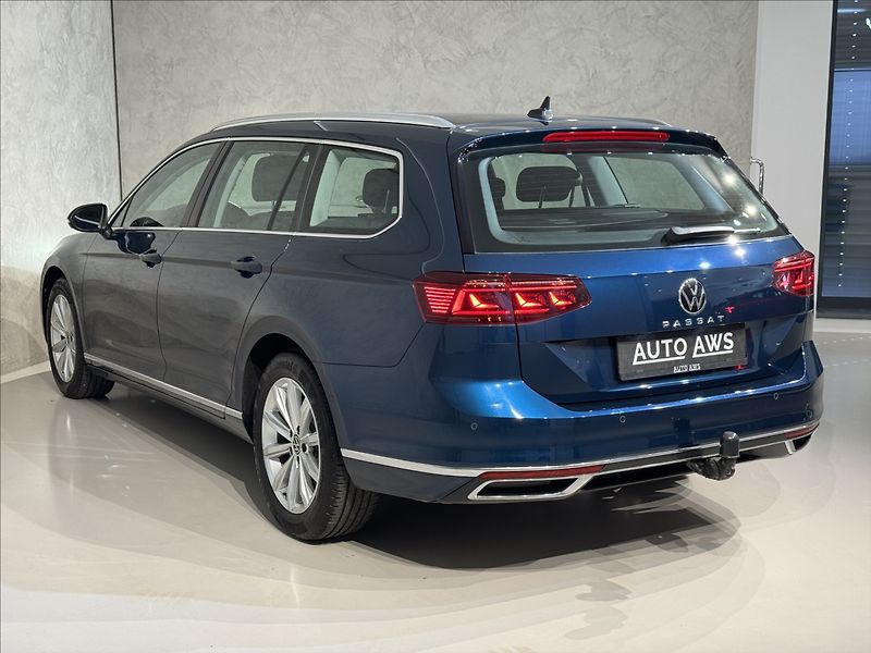 Volkswagen Passat 2,0 TSi  DSG Elegance Virtual - fotka 9 z 47