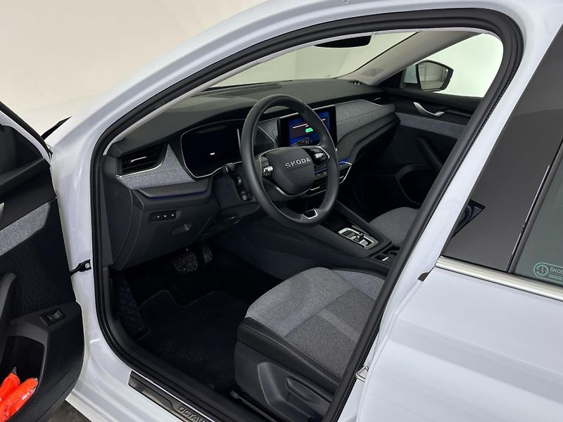 Škoda Octavia Top Selection DSG - fotka 6 z 30