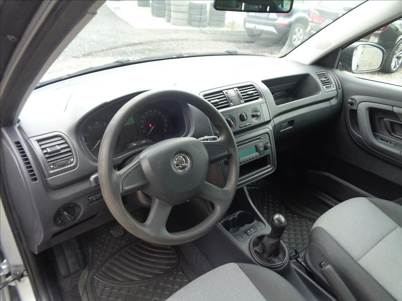 Škoda Fabia (2013) 1,4 - fotka 13 z 16
