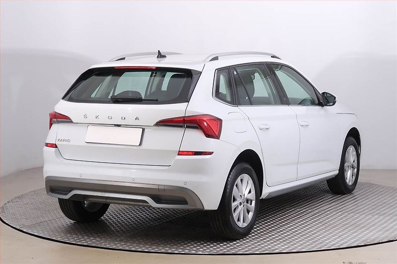 Škoda Kamiq (2023) Style 1.0 TSI - fotka 5 z 18