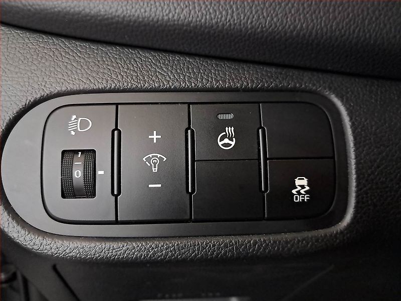 Kia Carens (2015) 2.0 GDI, Tempomat - fotka 16 z 16
