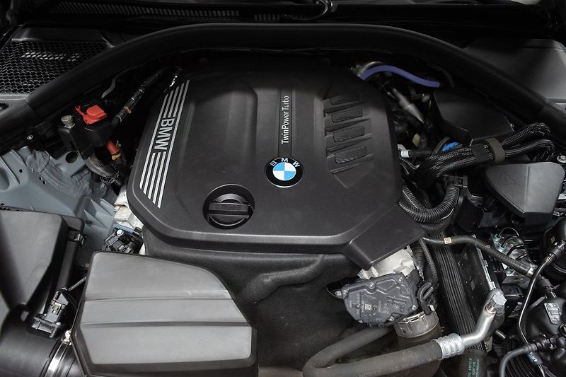 BMW Řada 3 320d xD ///M*TAŽNÉ*ZÁRUKA 2/28 - fotka 42 z 49