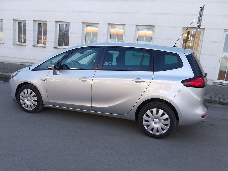 Opel Zafira 2,0DTi AUTOMAT !!! PĚKNÁ ! - fotka 13 z 41