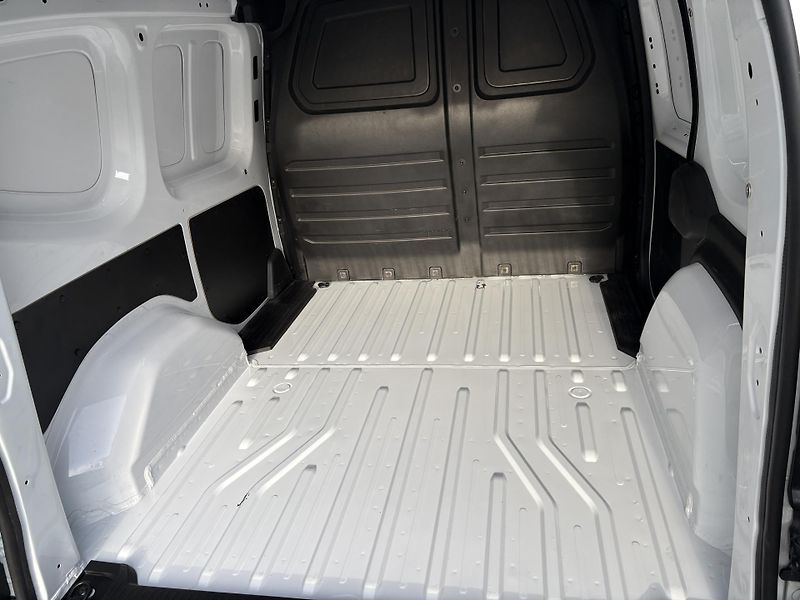 Renault Kangoo (2024) 1.5dCi 70kW  Paris edition   - fotka 6 z 19