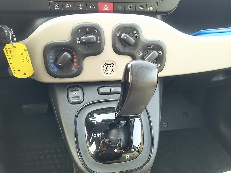 Fiat Panda (2015) 1.2 AUTOMAT NESEHNATELNÁ VERZE - fotka 34 z 47