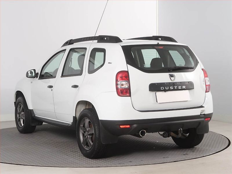 Dacia Duster (2016) 1.6 SCe, 4X4, Park. senzory - fotka 4 z 15
