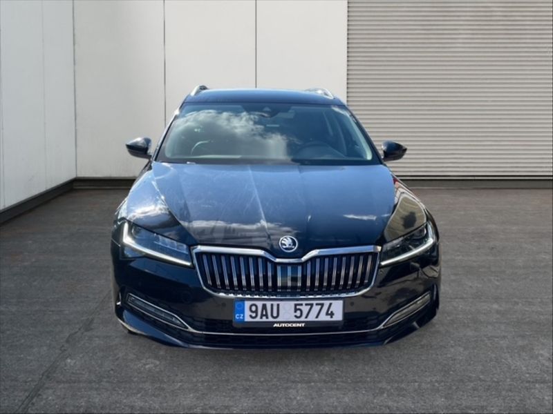 Škoda Superb 2,0 TDI 110 Style AT - fotka 2 z 11