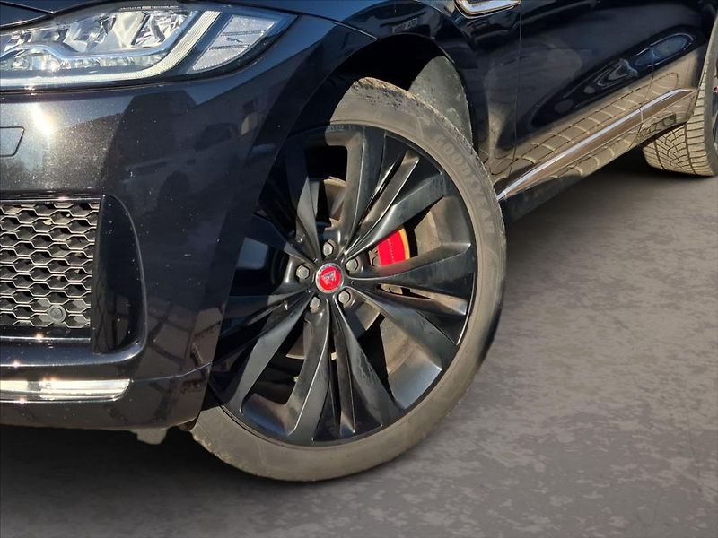 Jaguar F-Pace 3,0 30d AWD - fotka 6 z 20