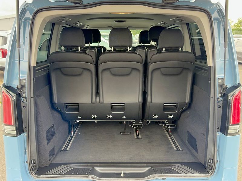 Mercedes-Benz Vito 114 CDI Tourer Select  L RWD - fotka 13 z 35