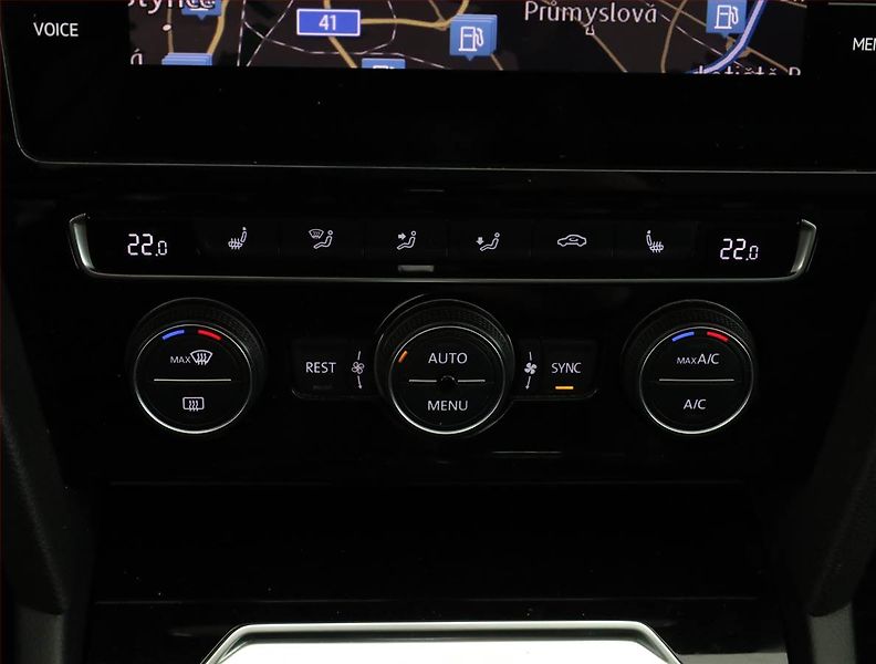 Volkswagen Passat (2018) R-Line 2.0 TDI, Automat - fotka 12 z 18