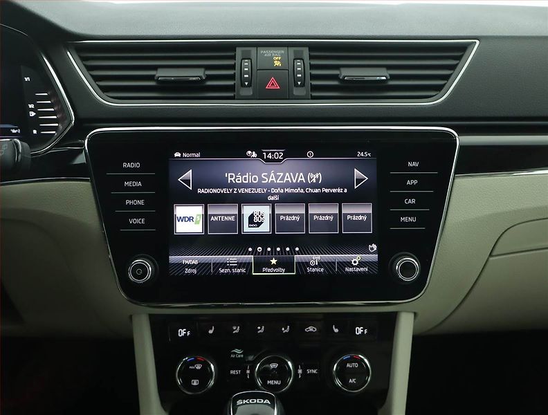 Škoda Superb (2023) Laurin&Klement 2.0 TDI - fotka 12 z 17