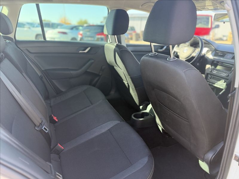 Škoda Rapid 1,2 TSI +SADA ZIMNÍCH KOL - fotka 23 z 26