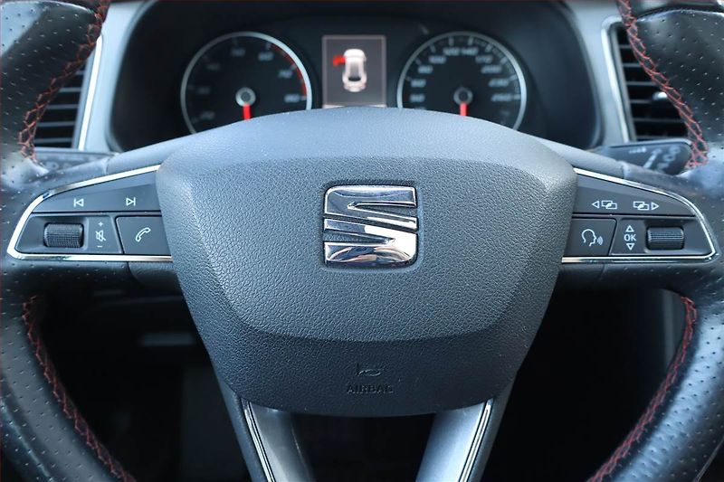 Seat Leon (2015) 1.8 TSI, Serv.kniha, Kůže - fotka 22 z 27