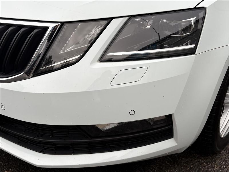 Škoda Octavia 1,6 TDi 85kW DSG,Led,Navi,PDC - fotka 30 z 34
