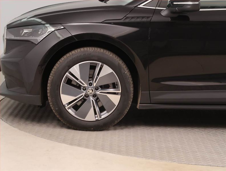 Škoda Enyaq (2021) iV 80 (82 kWh), SoH 89% - fotka 15 z 19