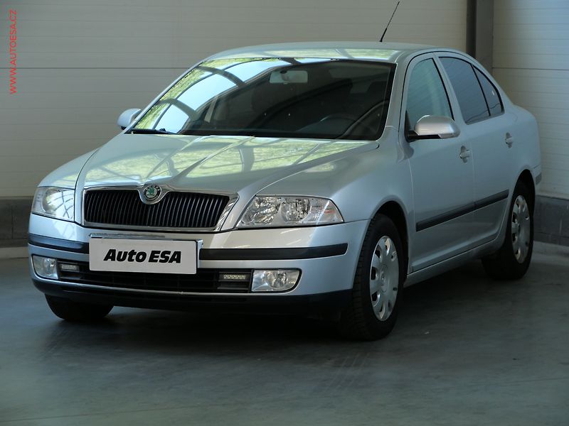 Škoda Octavia (2008) 1.9TDI, ČR, autoAC - fotka 3 z 16