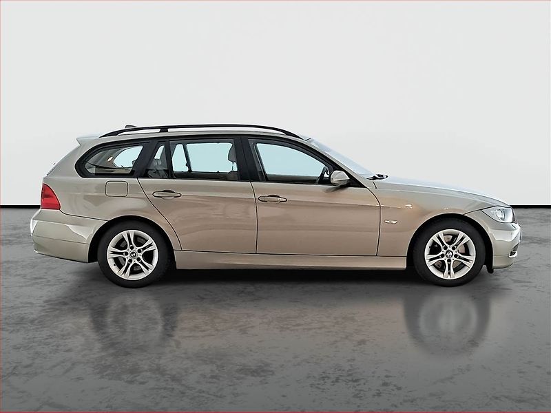 BMW Řada 3 (2008) 320 d, Navi, Xenony, Tempomat - fotka 6 z 18