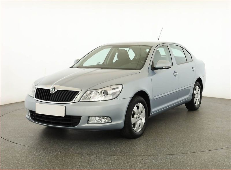 Škoda Octavia (2009) Elegance 1.6, ČR,1.maj - fotka 2 z 18