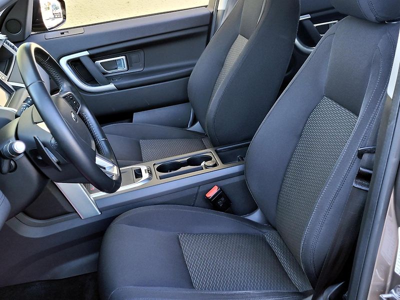 Land Rover Discovery Sport 2,0 TD4 4wd,DPH,SERVIS - fotka 27 z 48