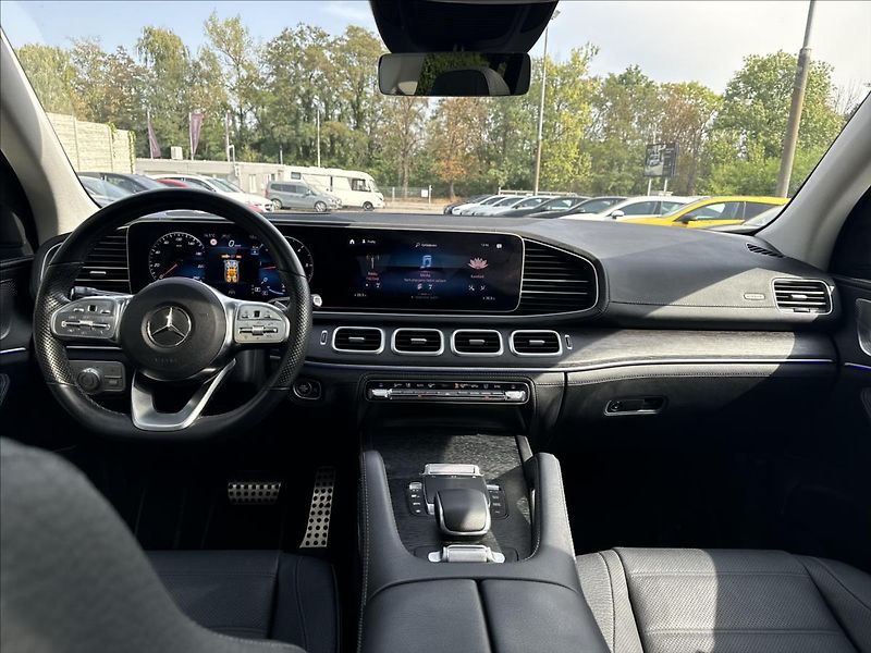 Mercedes-Benz GLS 400d 4MATIC - fotka 12 z 15
