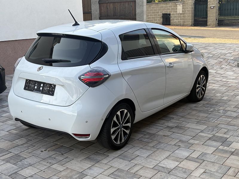 Renault ZOE (2020) Intens, Boss, p.kamera, 55kwh - fotka 3 z 10