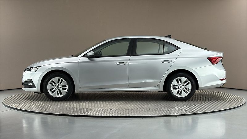 Škoda Octavia 2.0 TDI DSG Ambition - fotka 4 z 23