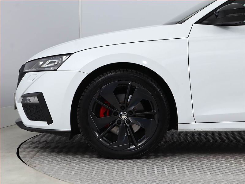 Škoda Octavia (2024) RS 2.0 TDI 4x4 - fotka 13 z 19