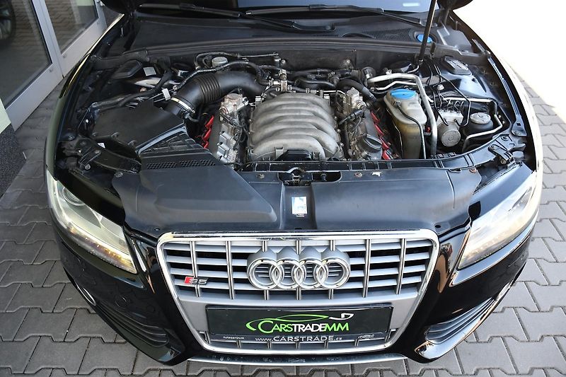 Audi S5 4.2FSI V8 MANUÁL QUATTRO - fotka 29 z 29