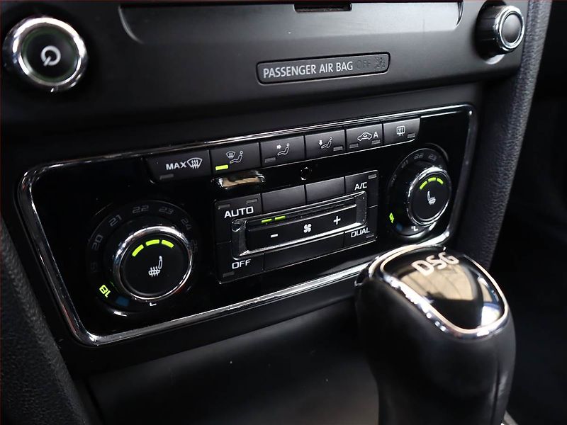 Škoda Superb (2013) Ambition 2.0 TDI, Automat - fotka 15 z 17