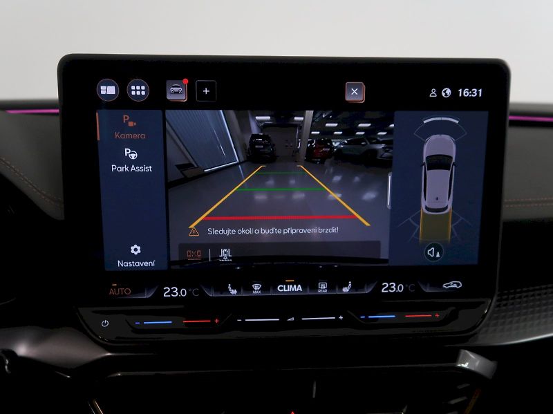 Cupra Leon (2025) 1.5eTSI 110KW DSG - fotka 34 z 41