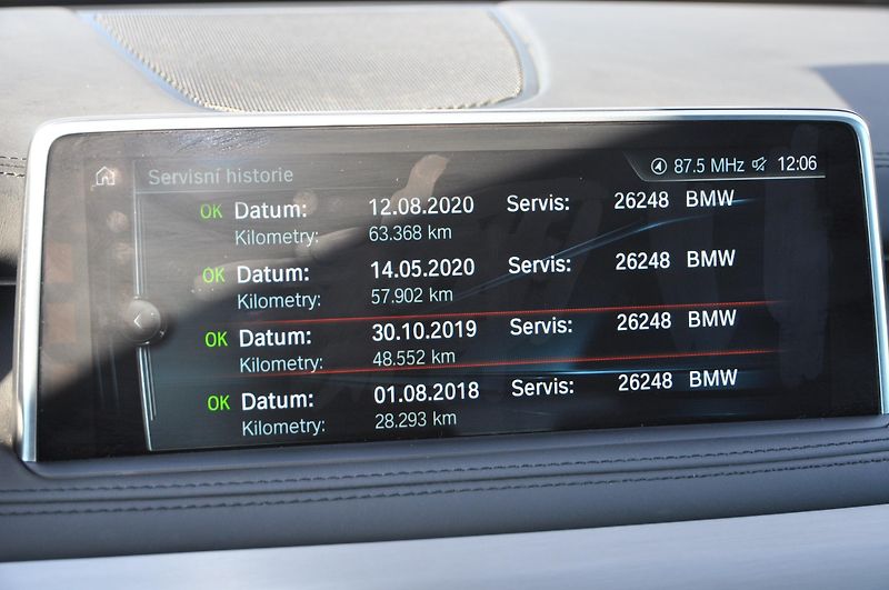 BMW X5 xDrive 40d 230kW M-Paket - fotka 24 z 33