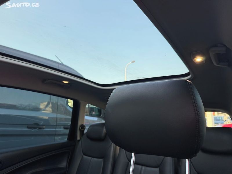 Ford S-MAX 2,2 TDCI 147kW 7míst - fotka 29 z 38