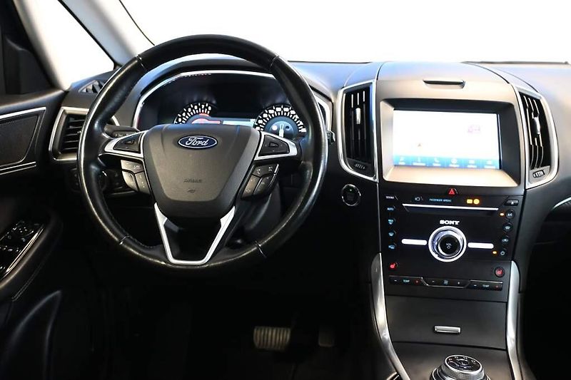 Ford S-MAX (2022) 2.5 LED SONY ACC Tažné FHEV DU - fotka 13 z 33