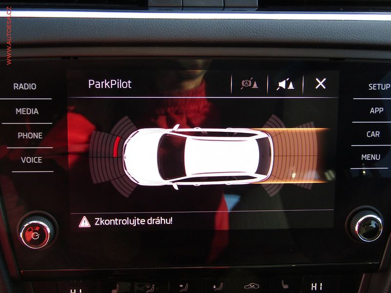 Škoda Octavia (2020) 1.6TDi, 2.maj,ČR, Style, LED - fotka 15 z 20