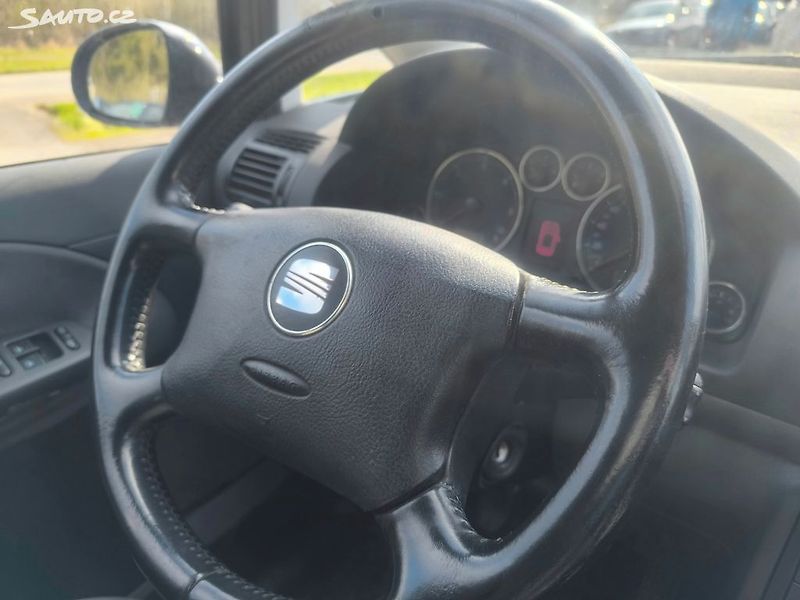 Seat Alhambra 1,9TDI,BEZ KOROZE,7MÍST,TZ,ALU - fotka 10 z 18
